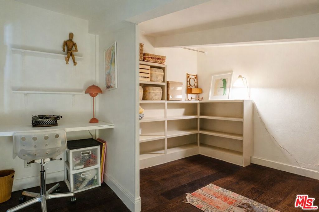 2700 Cahuenga Boulevard 4319 Property Photo 41