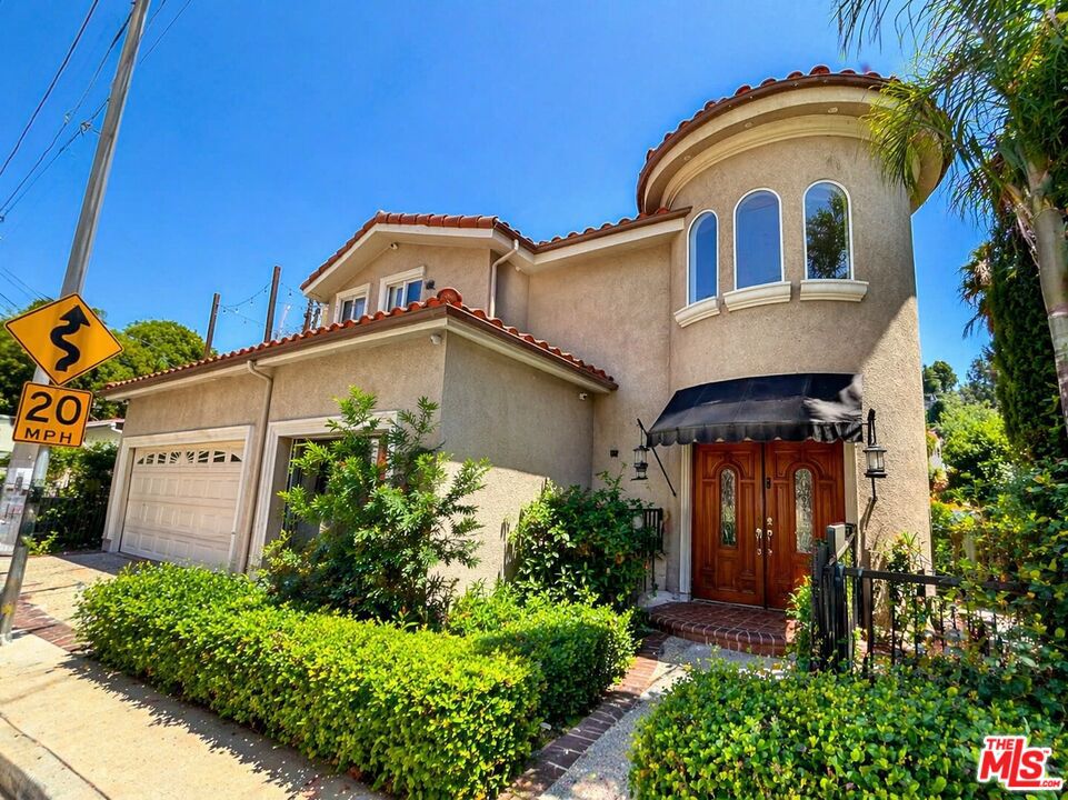 610 Montecito Drive Property Photo 2