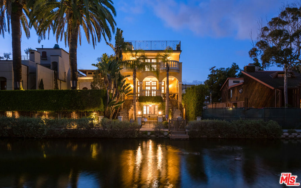 405 Sherman Canal Property Photo 1