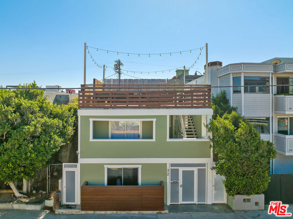 32 N Venice Boulevard Property Photo 3