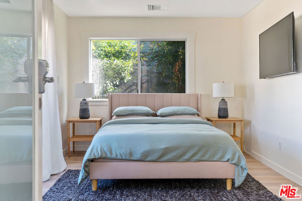 32 N Venice Boulevard Property Photo 15