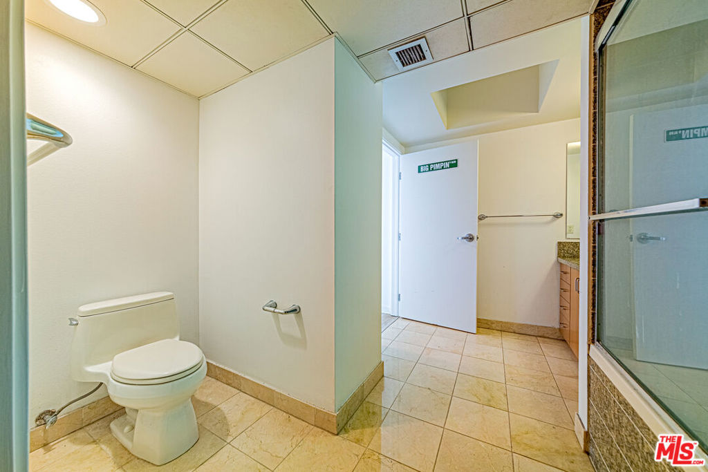 13700 Marina Pointe Drive 1018 Property Photo 21