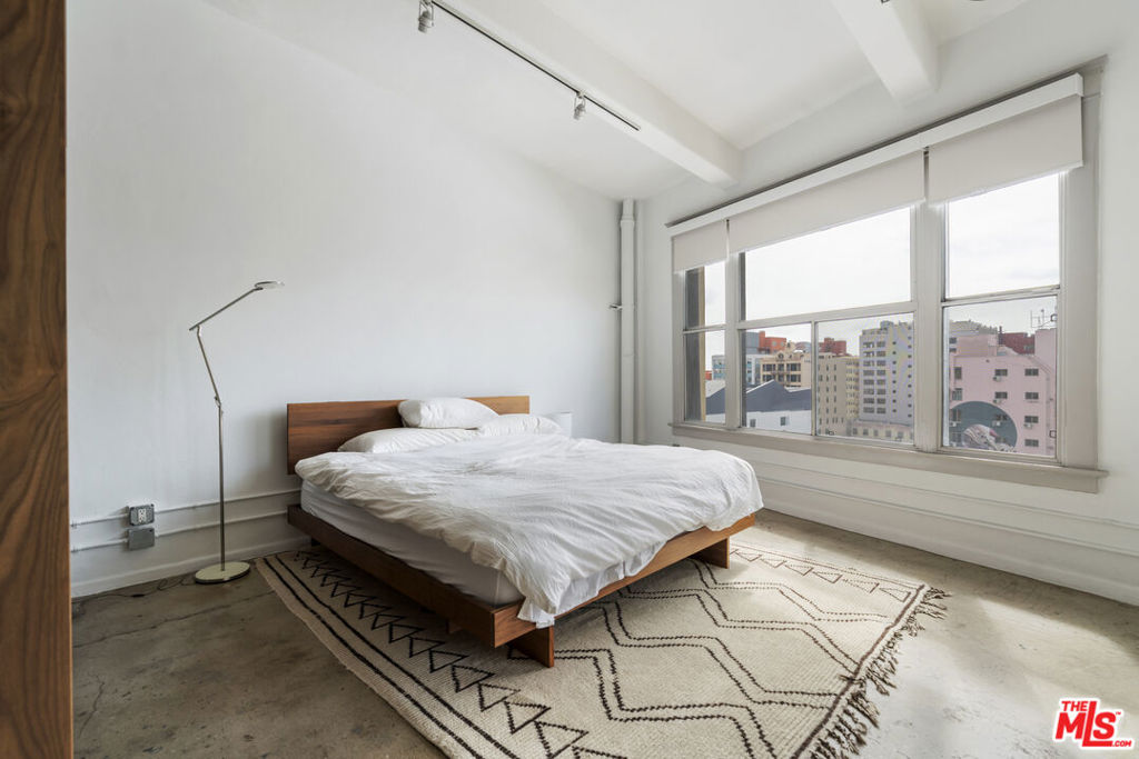 814 S Spring Street 8 Property Photo 16
