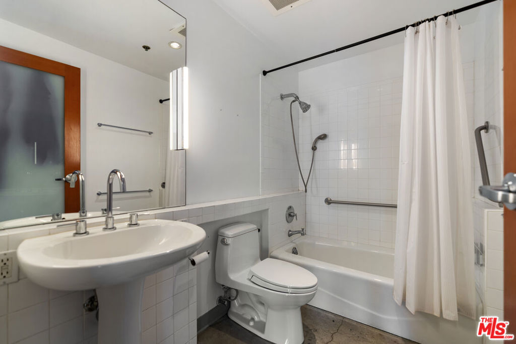 814 S Spring Street 8 Property Photo 21