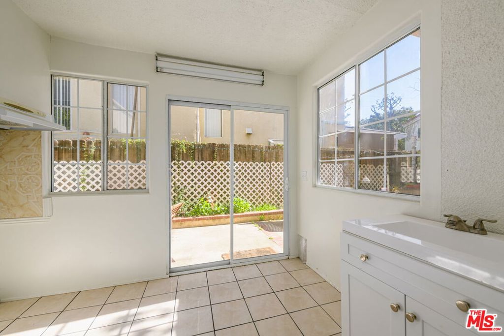 9152 Vincente Way Property Photo 10