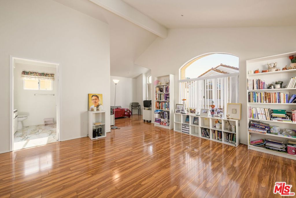 9152 Vincente Way Property Photo 14