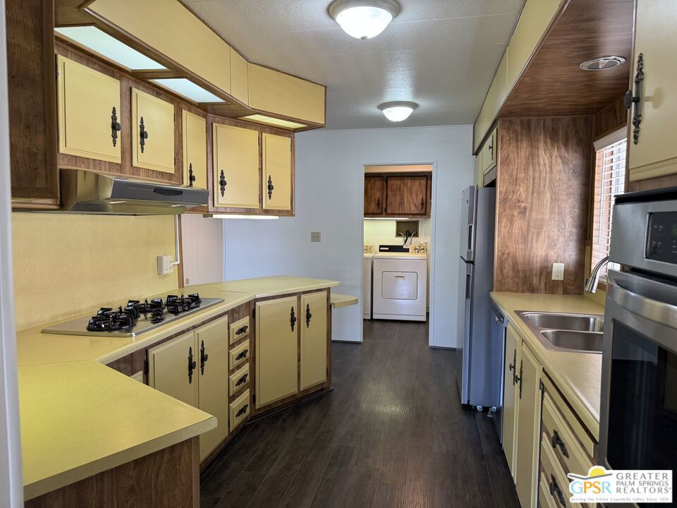 345 San Domingo Drive Property Photo 6