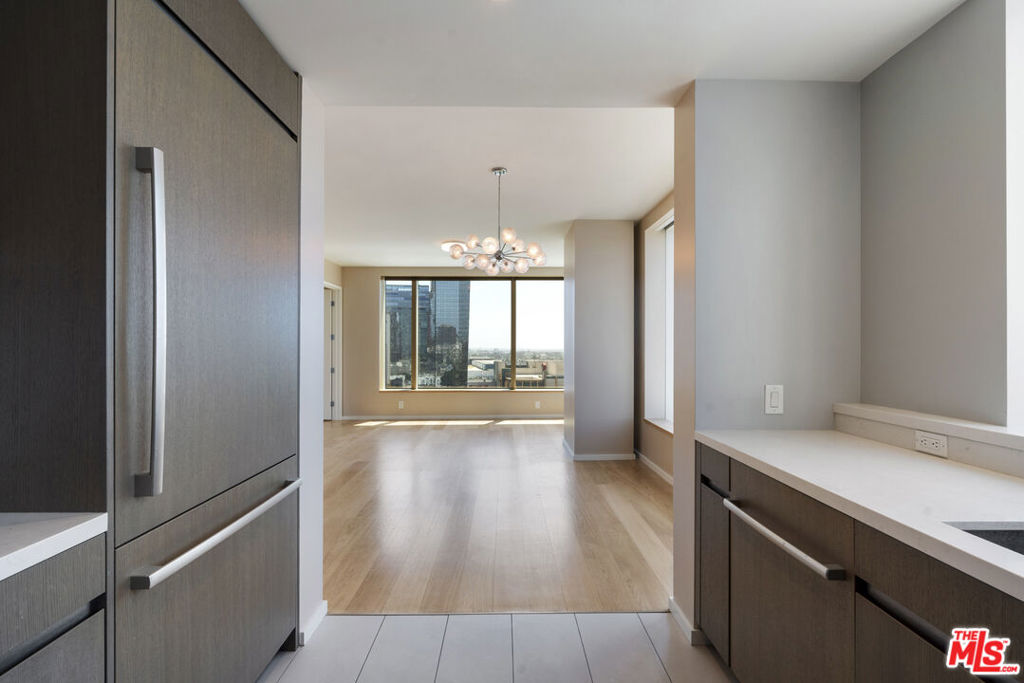 889 Francisco Street 1206 Property Photo 13