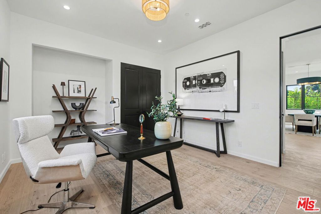 16011 Miami Way Property Photo 19