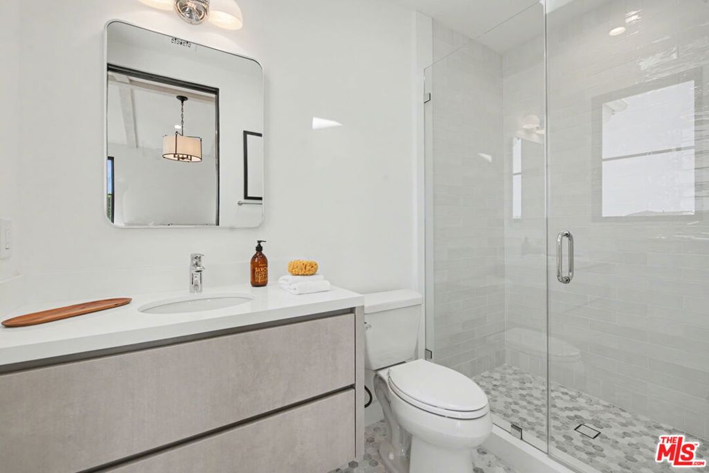 16011 Miami Way Property Photo 34