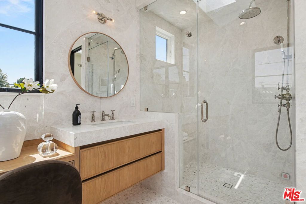 16011 Miami Way Property Photo 36