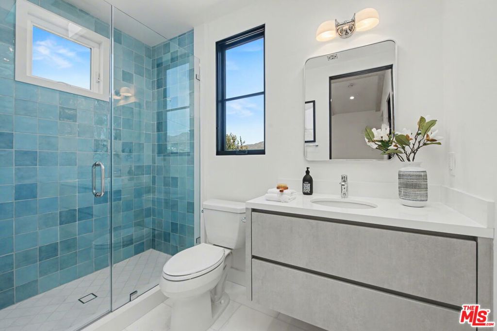 16011 Miami Way Property Photo 38