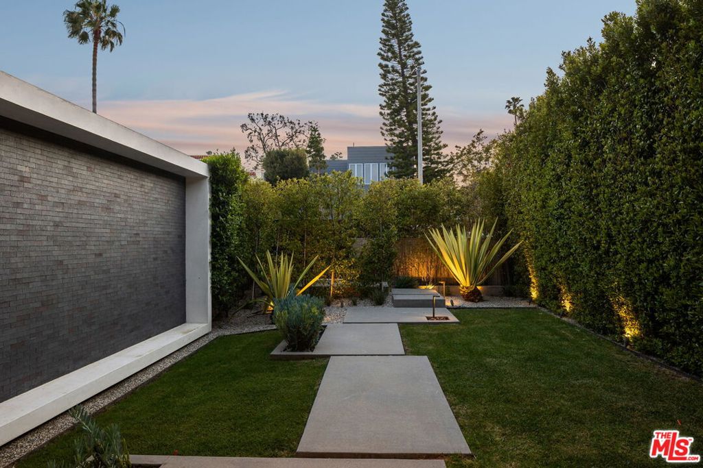 3660 S Inglewood Boulevard Property Photo 5
