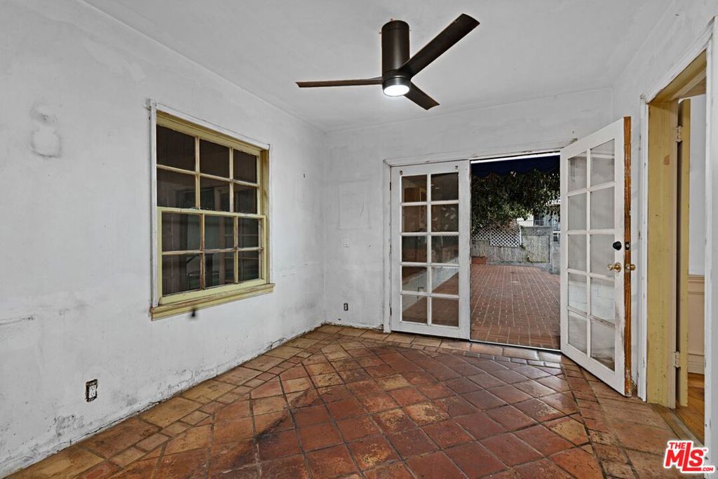 10546 Lindbrook Avenue Property Photo 12