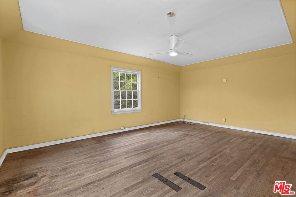 10546 Lindbrook Avenue Property Photo 15
