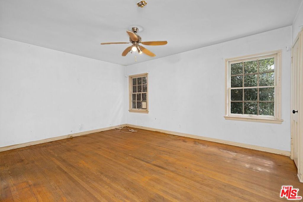 10546 Lindbrook Avenue Property Photo 18