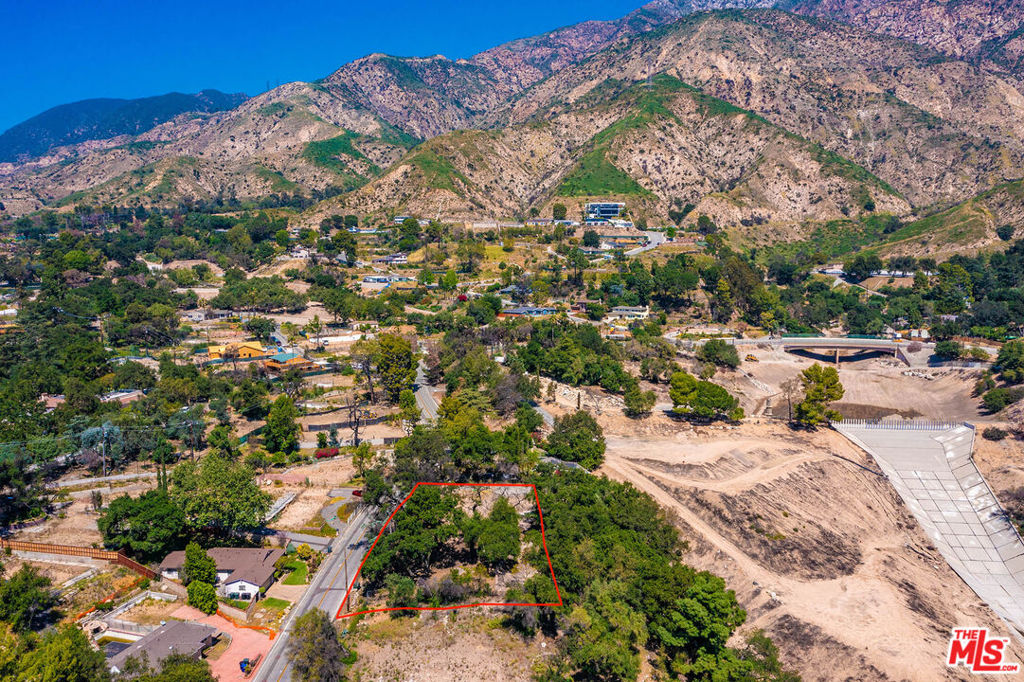 3172 Rubio Canyon Road Property Photo 1