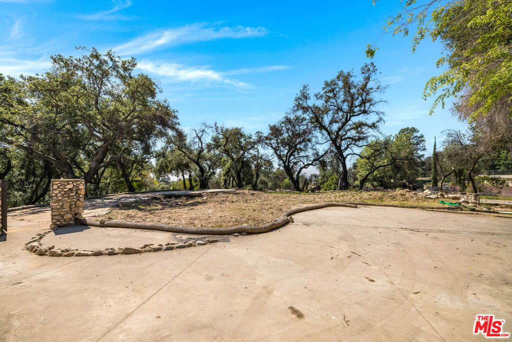 3172 Rubio Canyon Road Property Photo 6