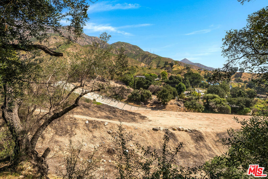 3172 Rubio Canyon Road Property Photo 8