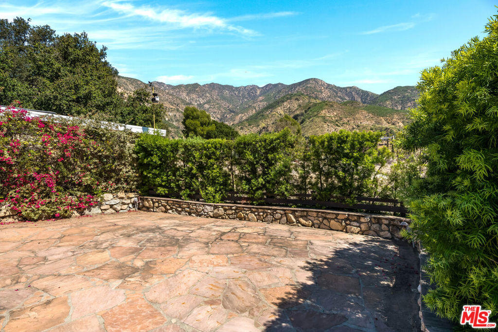 3172 Rubio Canyon Road Property Photo 15