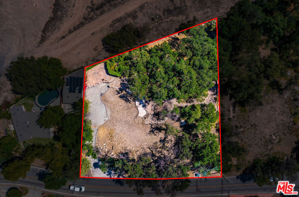 3172 Rubio Canyon Road Property Photo 17