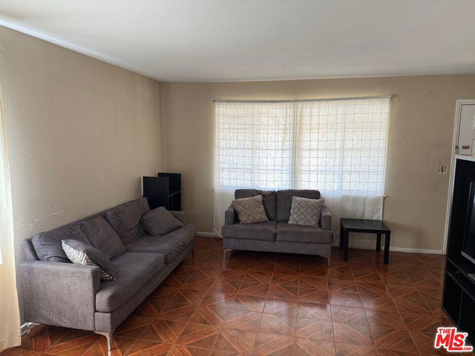 38454 Sumac Avenue Property Photo 4