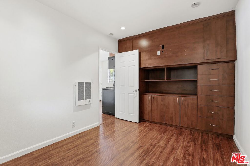7154 Lexington Avenue Property Photo 7