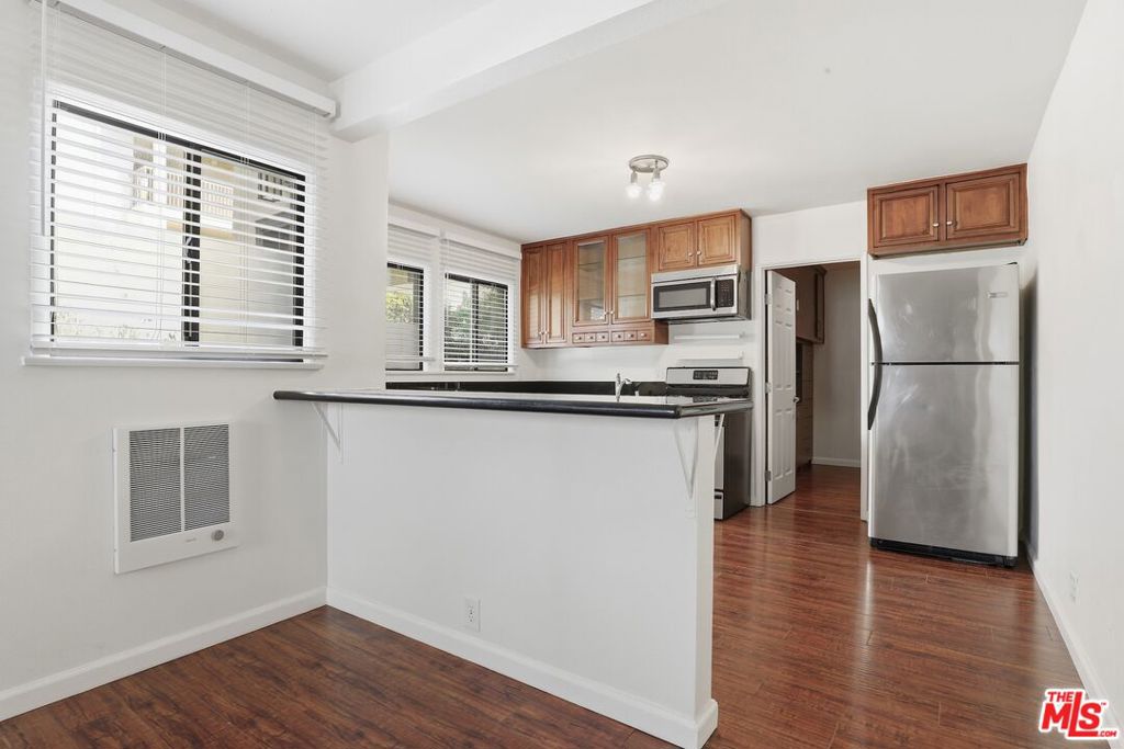 7154 Lexington Avenue Property Photo 11