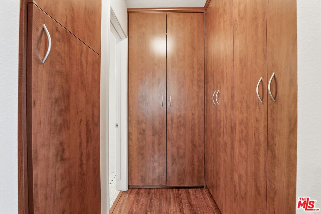 7154 Lexington Avenue Property Photo 15