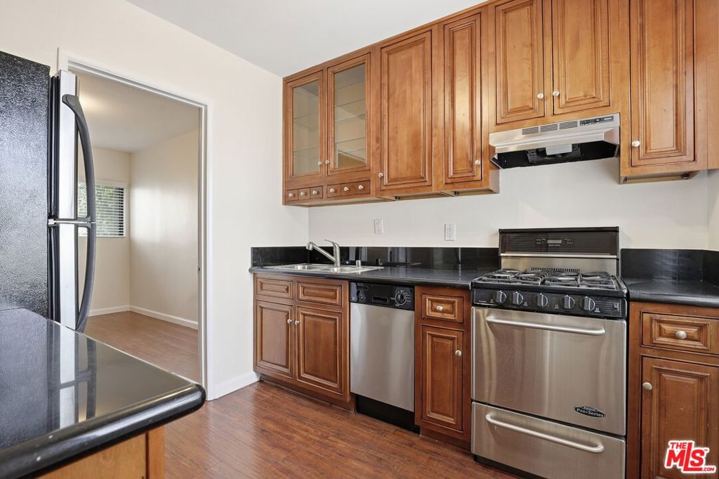 7154 Lexington Avenue Property Photo 26