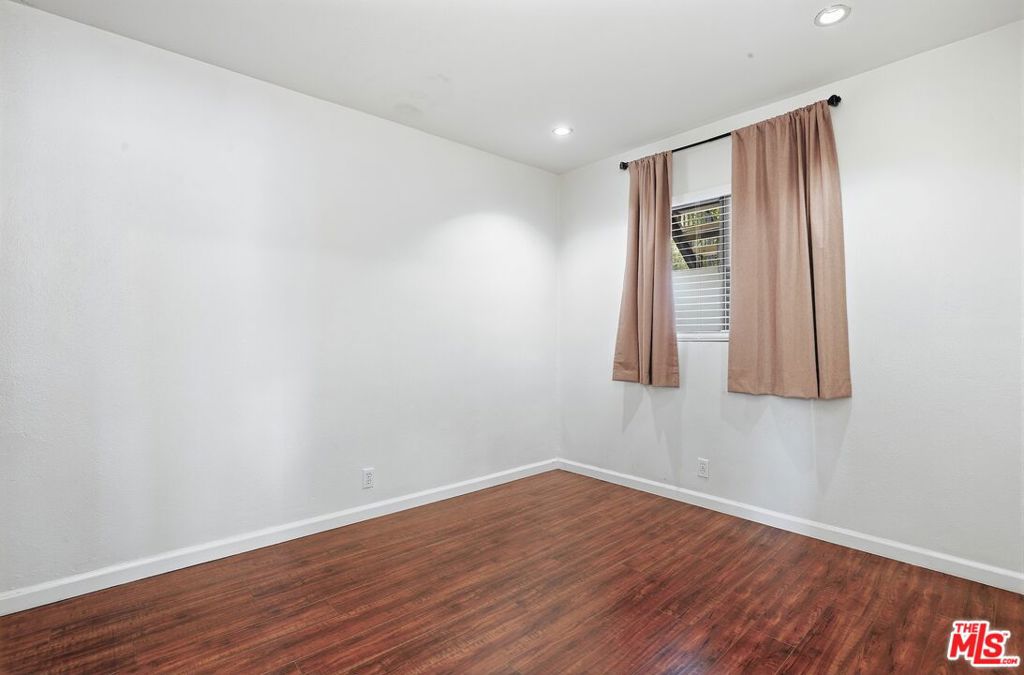 7154 Lexington Avenue Property Photo 6