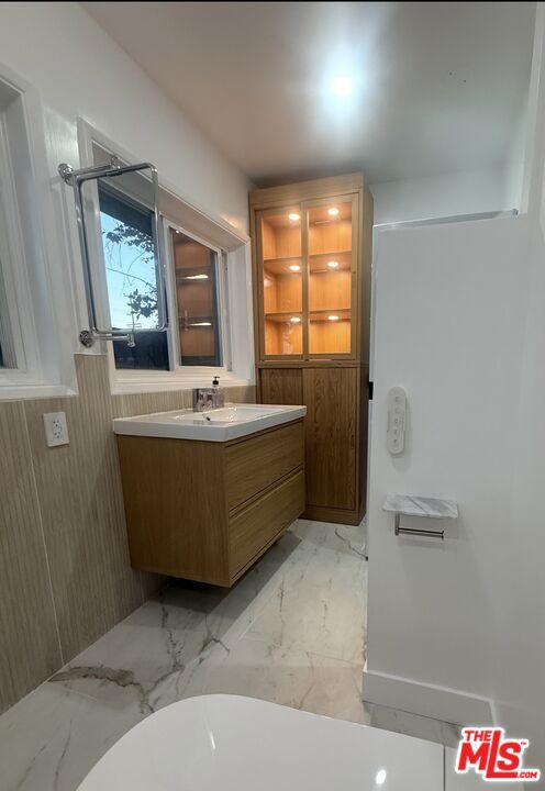 8311 Sale Avenue Property Photo 14