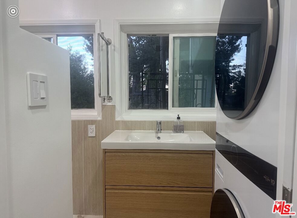 8311 Sale Avenue Property Photo 18