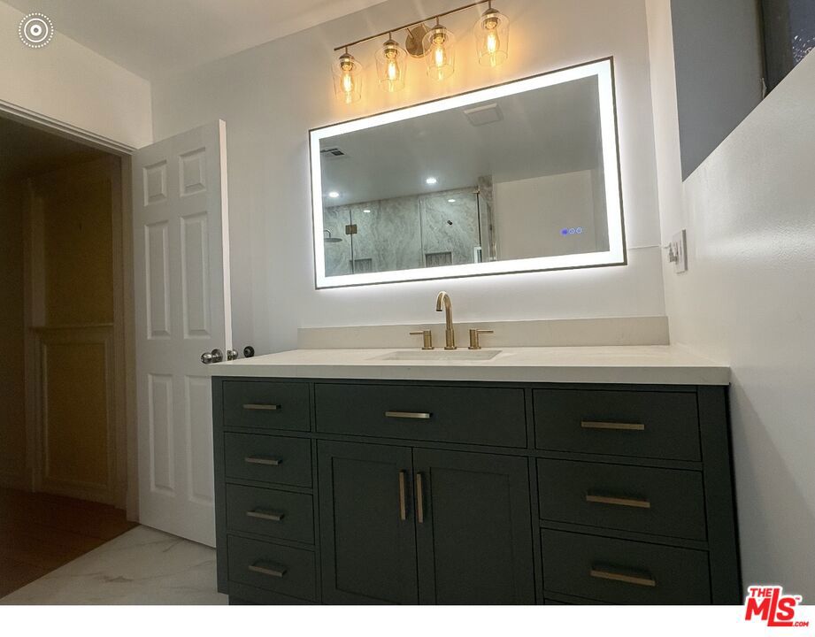 8311 Sale Avenue Property Photo 20