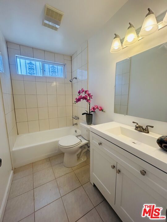 740 N Hill Place 1 Property Photo 10