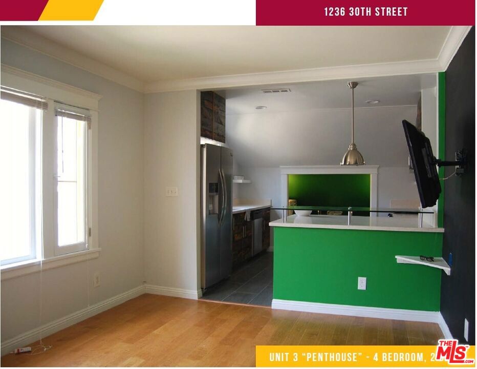 1238 W 30th Street Property Photo 14