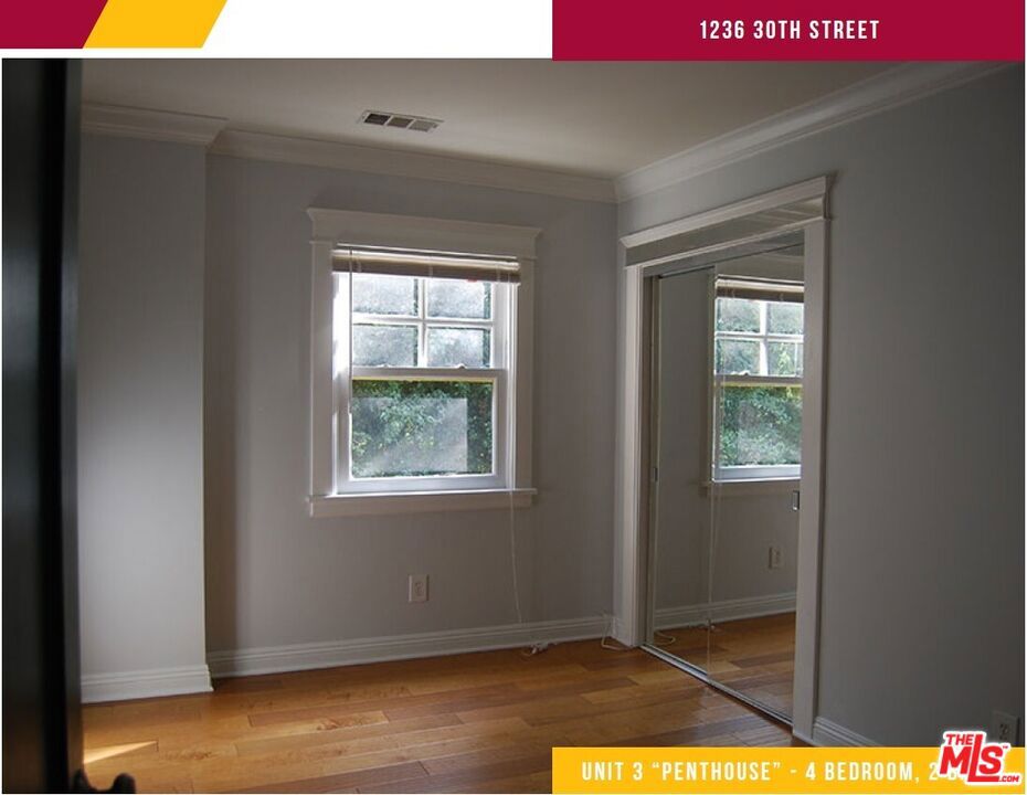1238 W 30th Street Property Photo 16