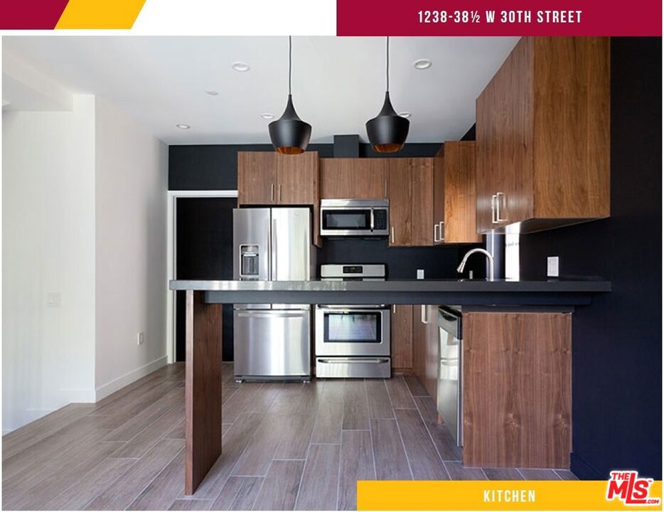 1238 W 30th Street Property Photo 18