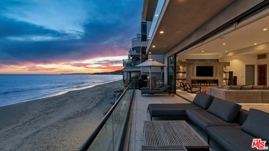 25250 Malibu Road Property Photo 3