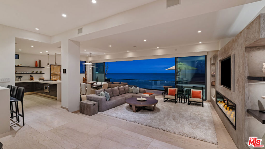 25250 Malibu Road Property Photo 10