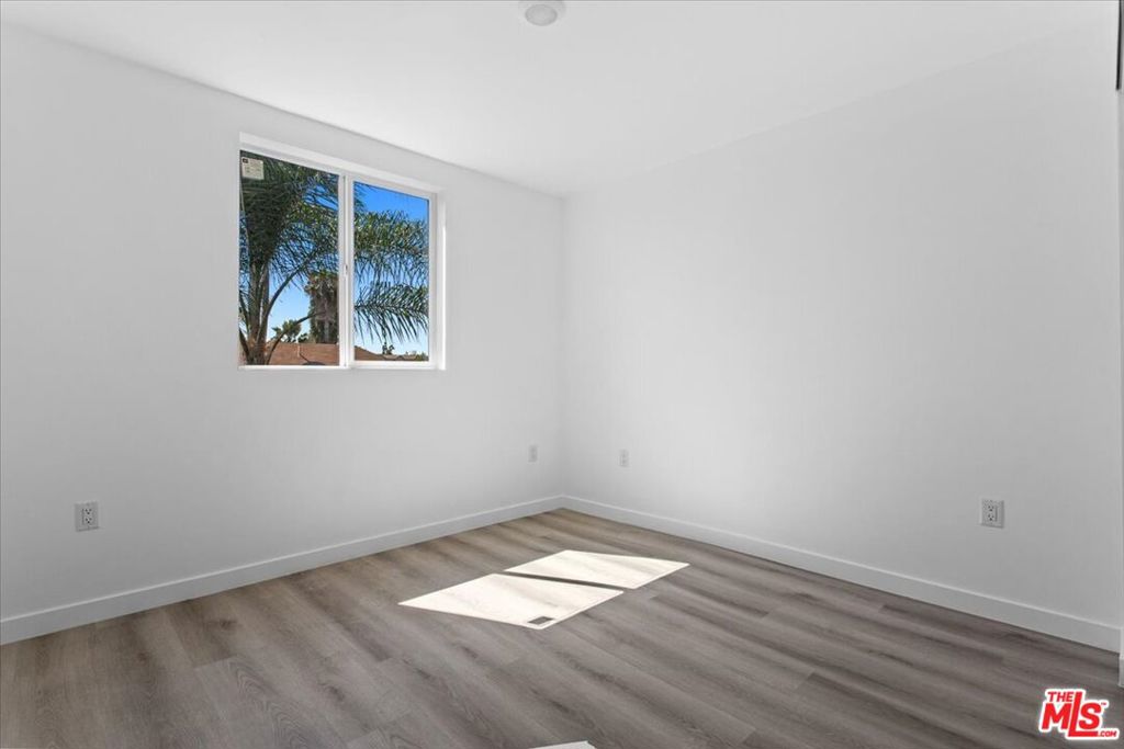 850 W Gage Avenue Property Photo 16