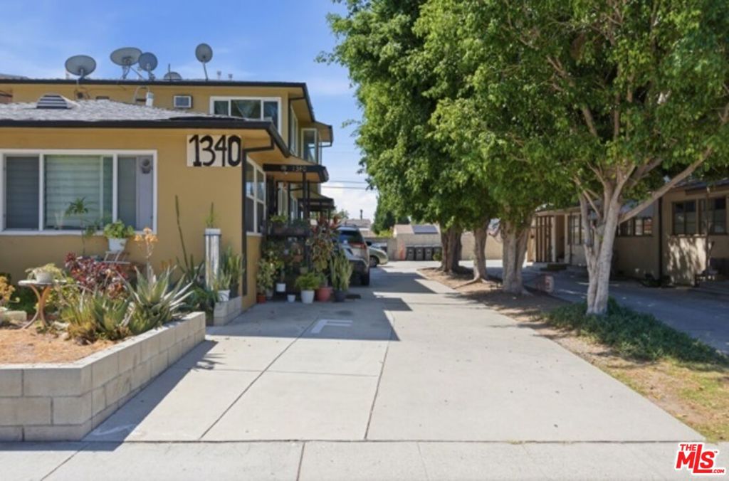 1340 E Broadway C Property Photo 2