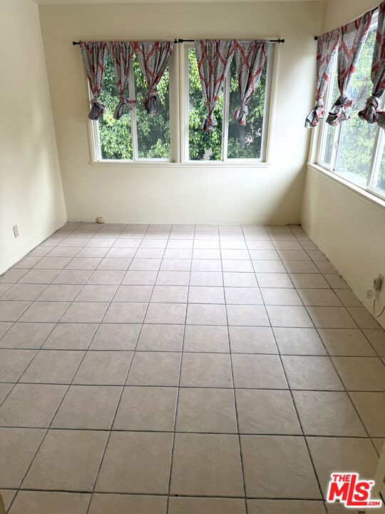 1340 E Broadway C Property Photo 11