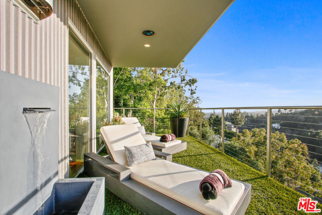 9416 Beverly Crest Drive Property Photo 50