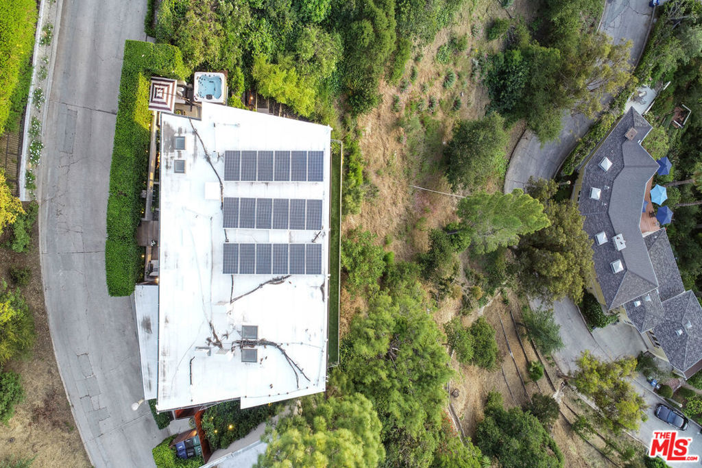9416 Beverly Crest Drive Property Photo 59