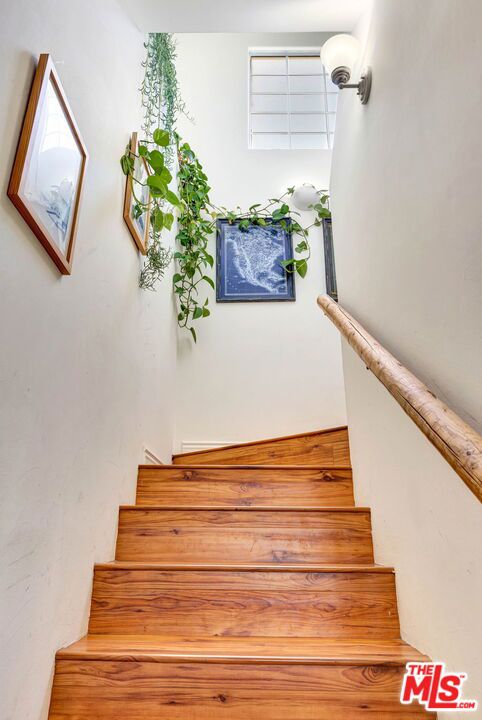 111 Paloma Avenue Property Photo 7