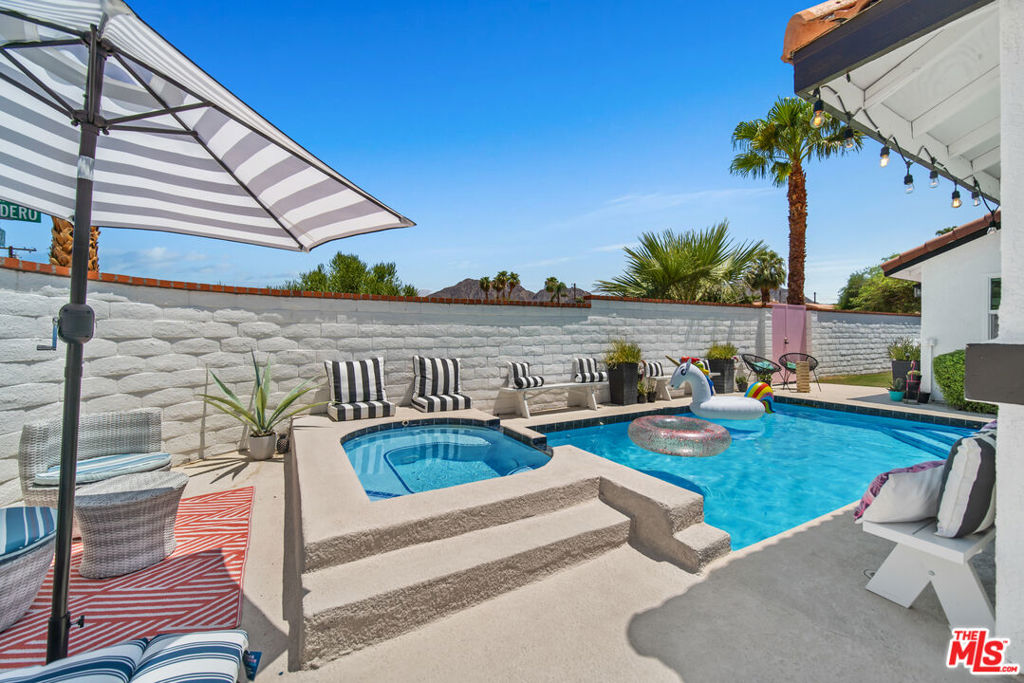77211 Calle Sonora Property Photo 6