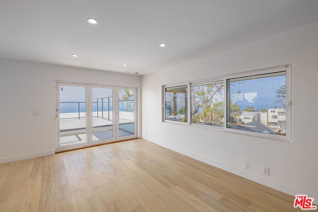2442 S Coast Highway 8 Property Photo 7