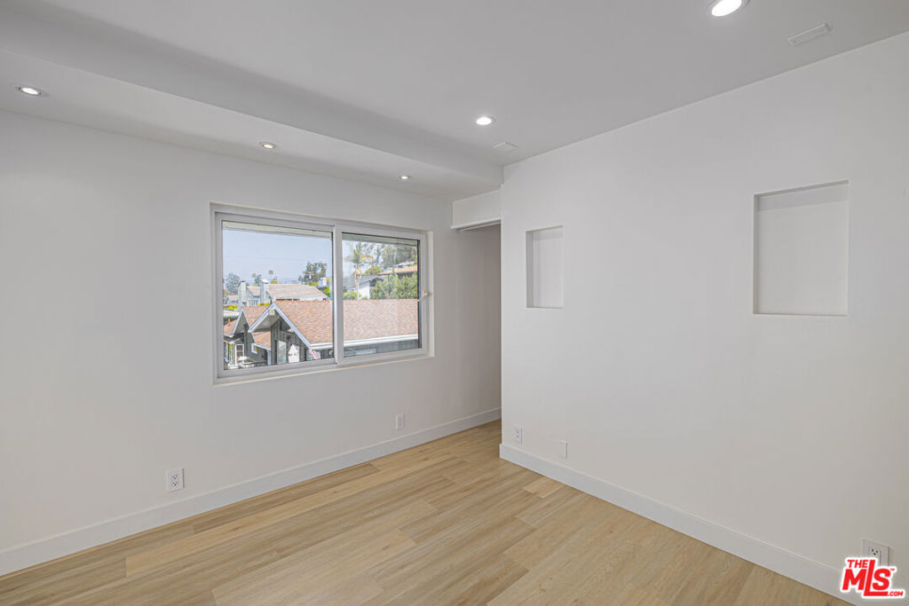 2442 S Coast Highway 8 Property Photo 15