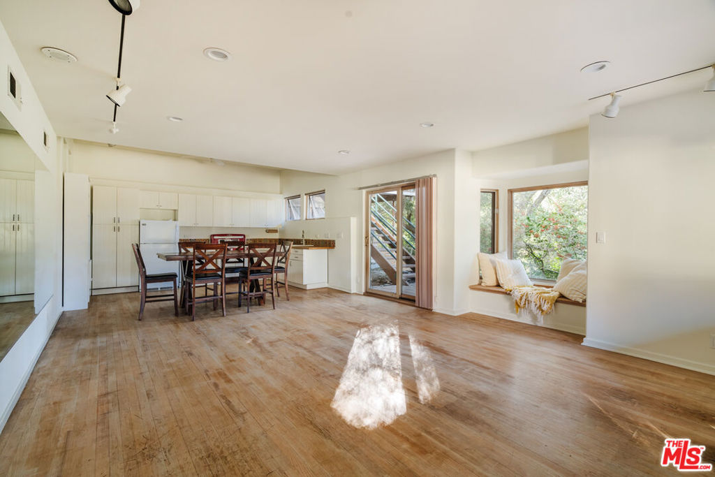 229 Muerdago Road Property Photo 45